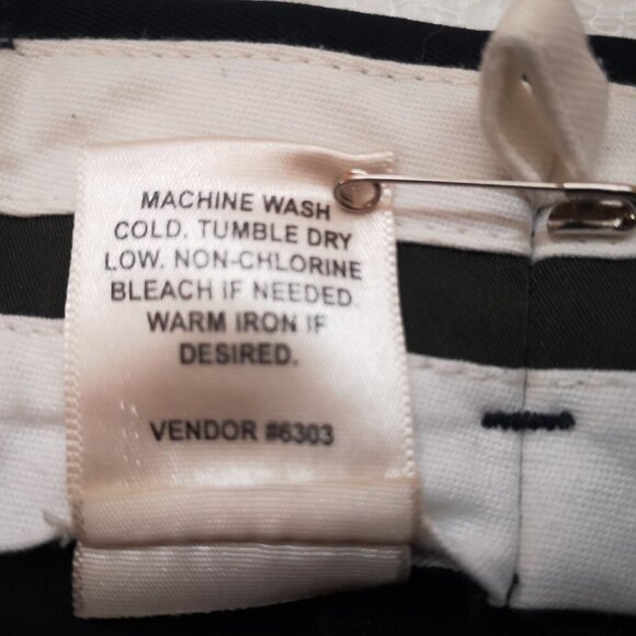 L.L. Bean Men's Navy Pleated Size 36/32 Dress Pants - Picture 4 of 9